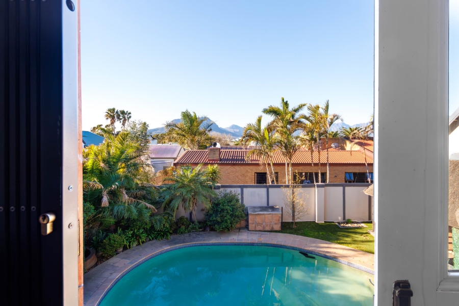 4 Bedroom Property for Sale in Goedehoop Western Cape